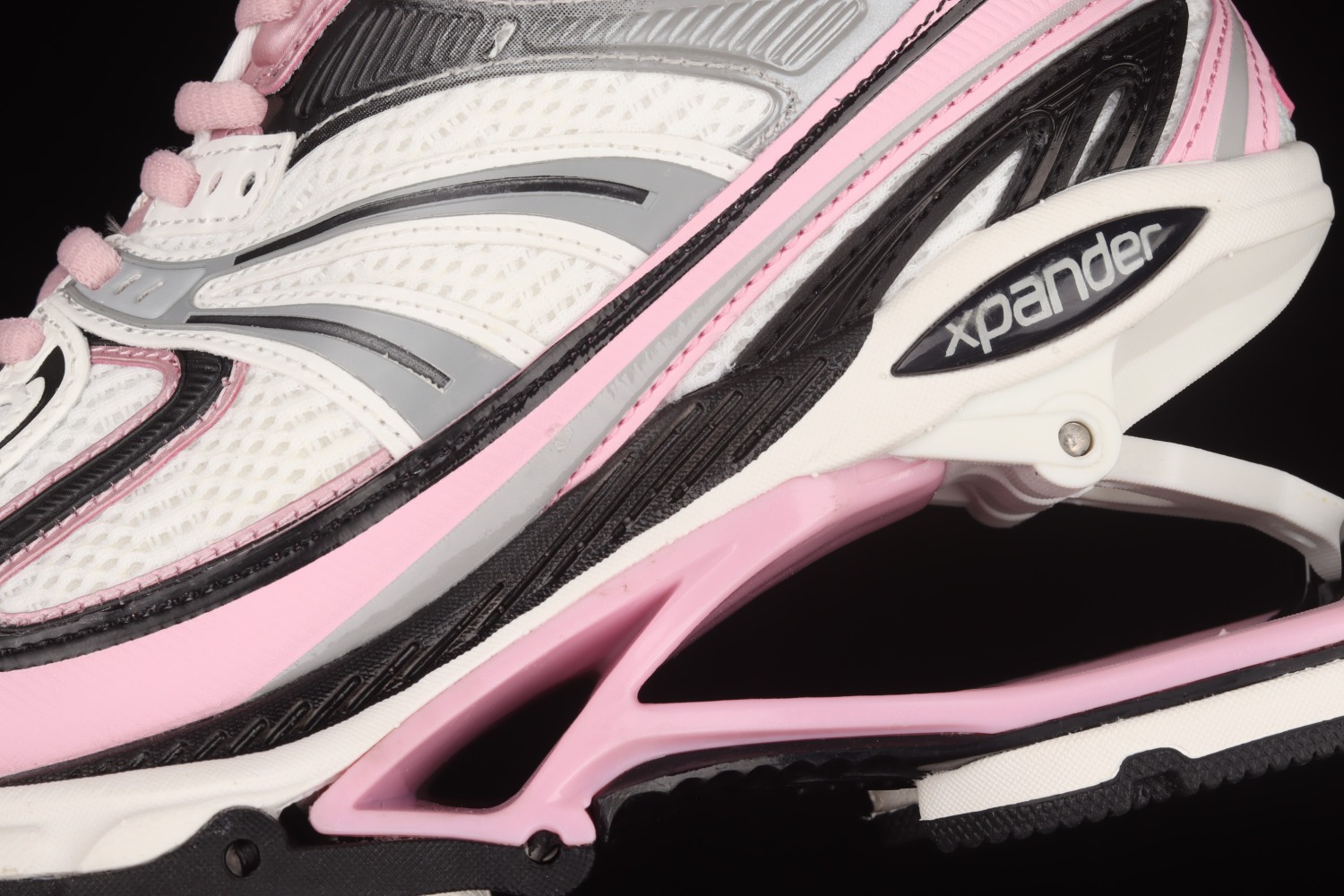 Bal**ci*ga X-Pander 6.0  pink  653870-W2RA5-5012