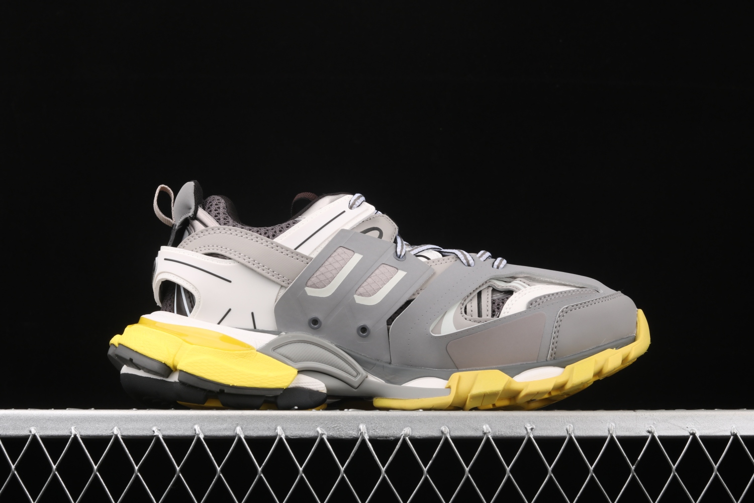Bal**ci*ga Track Sneaker   ECBA609296A