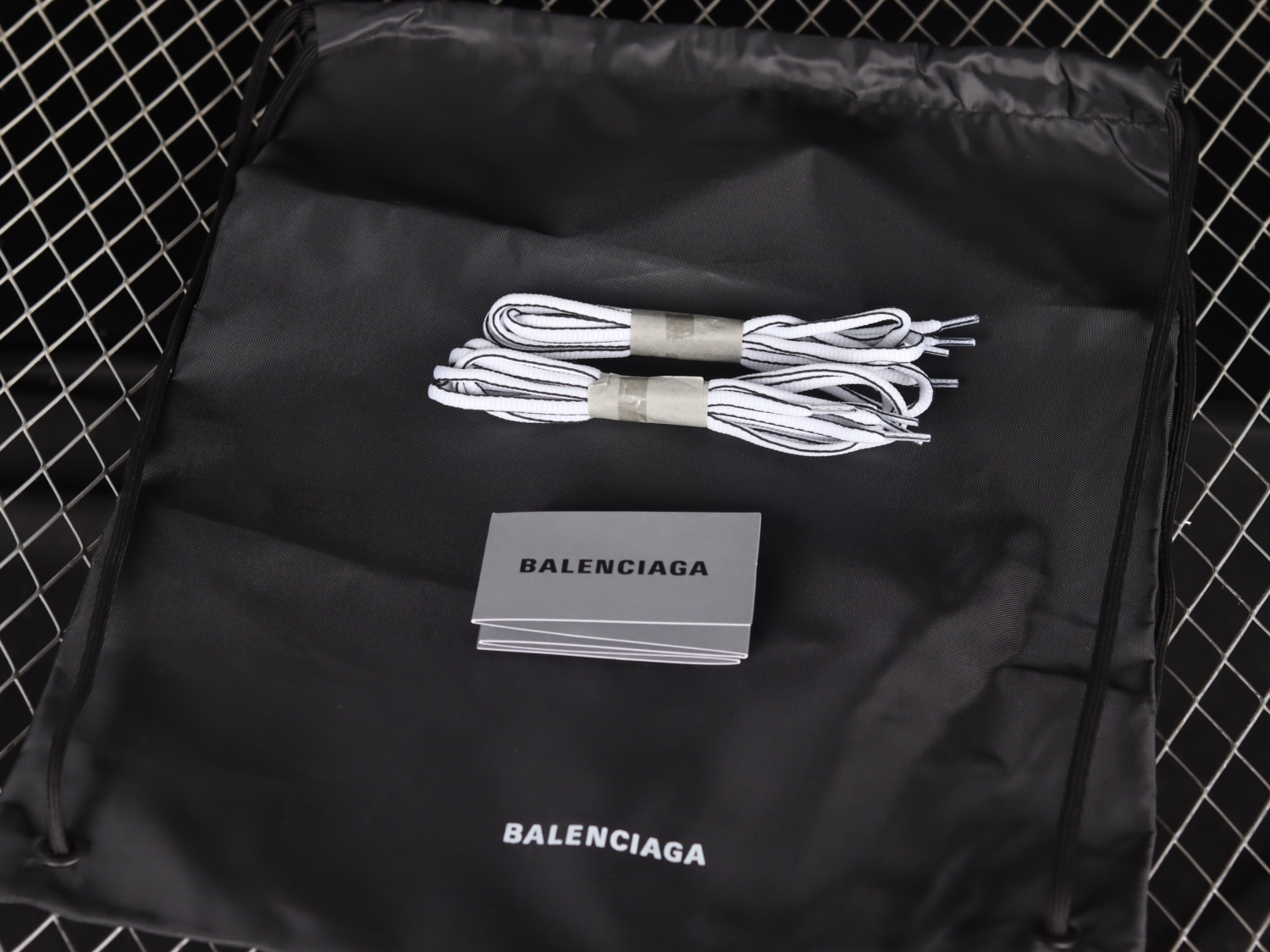 Bal**ci*ga Track Clear Sole White/Black (W) -  647741-W3BZ2-9010