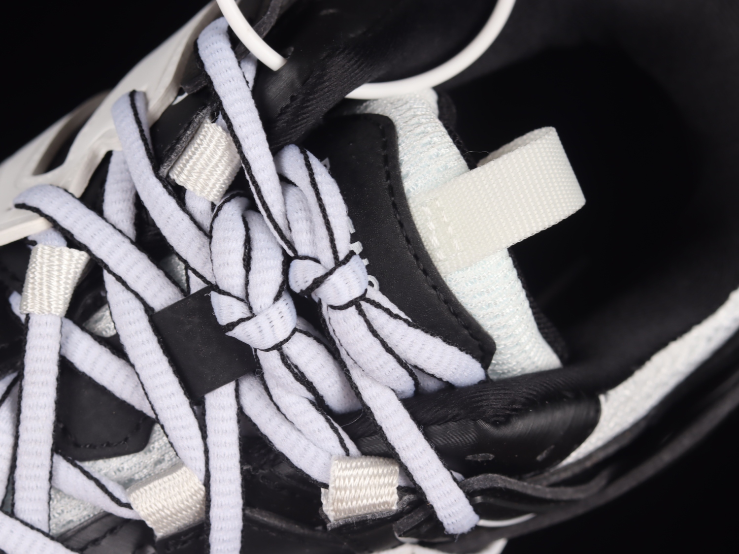 Bal**ci*ga Track Clear Sole White/Black (W) -  647741-W3BZ2-9010