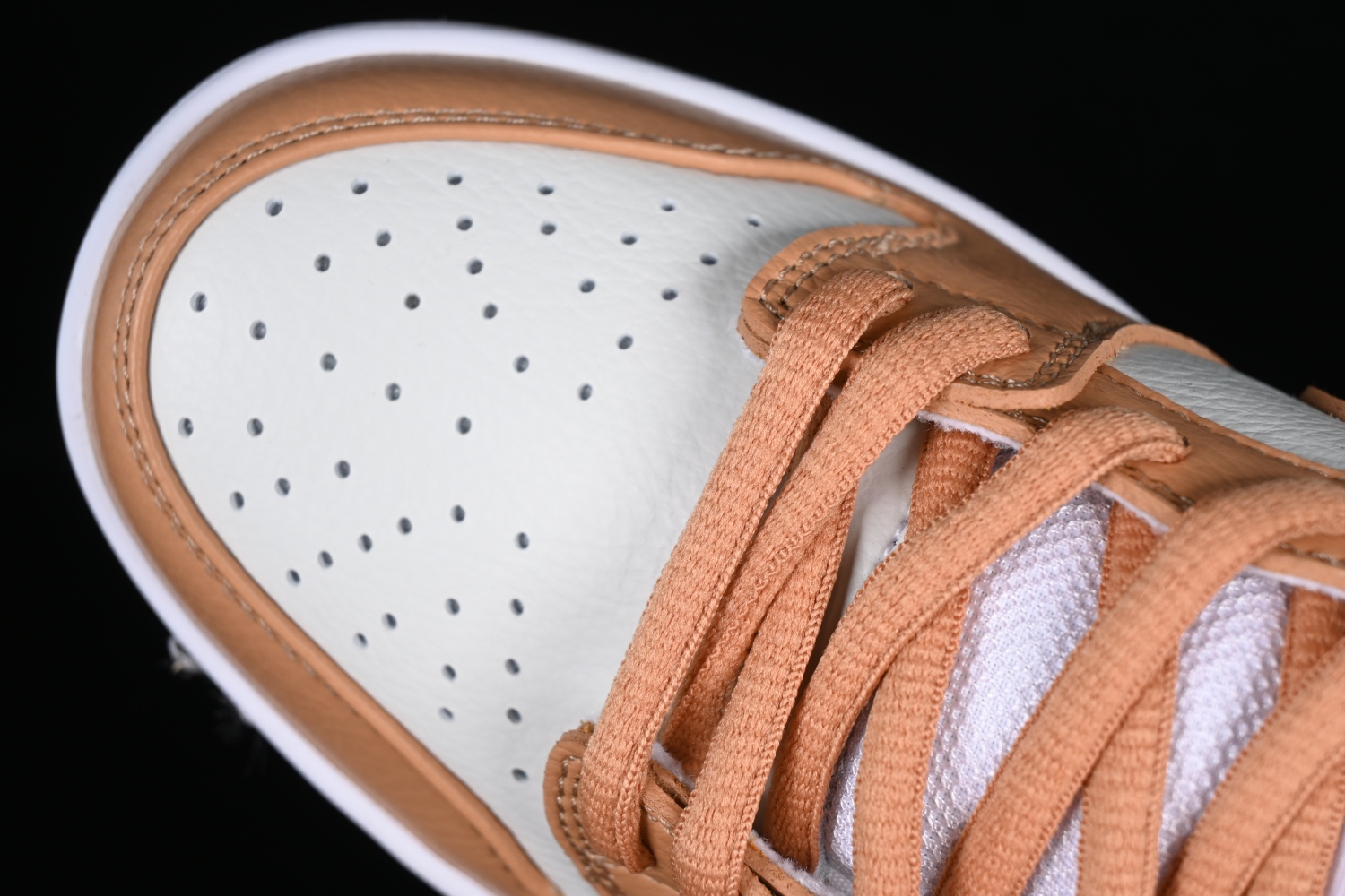 Nike SB Dunk Low Pro ISO Light Cognac DM8998-200