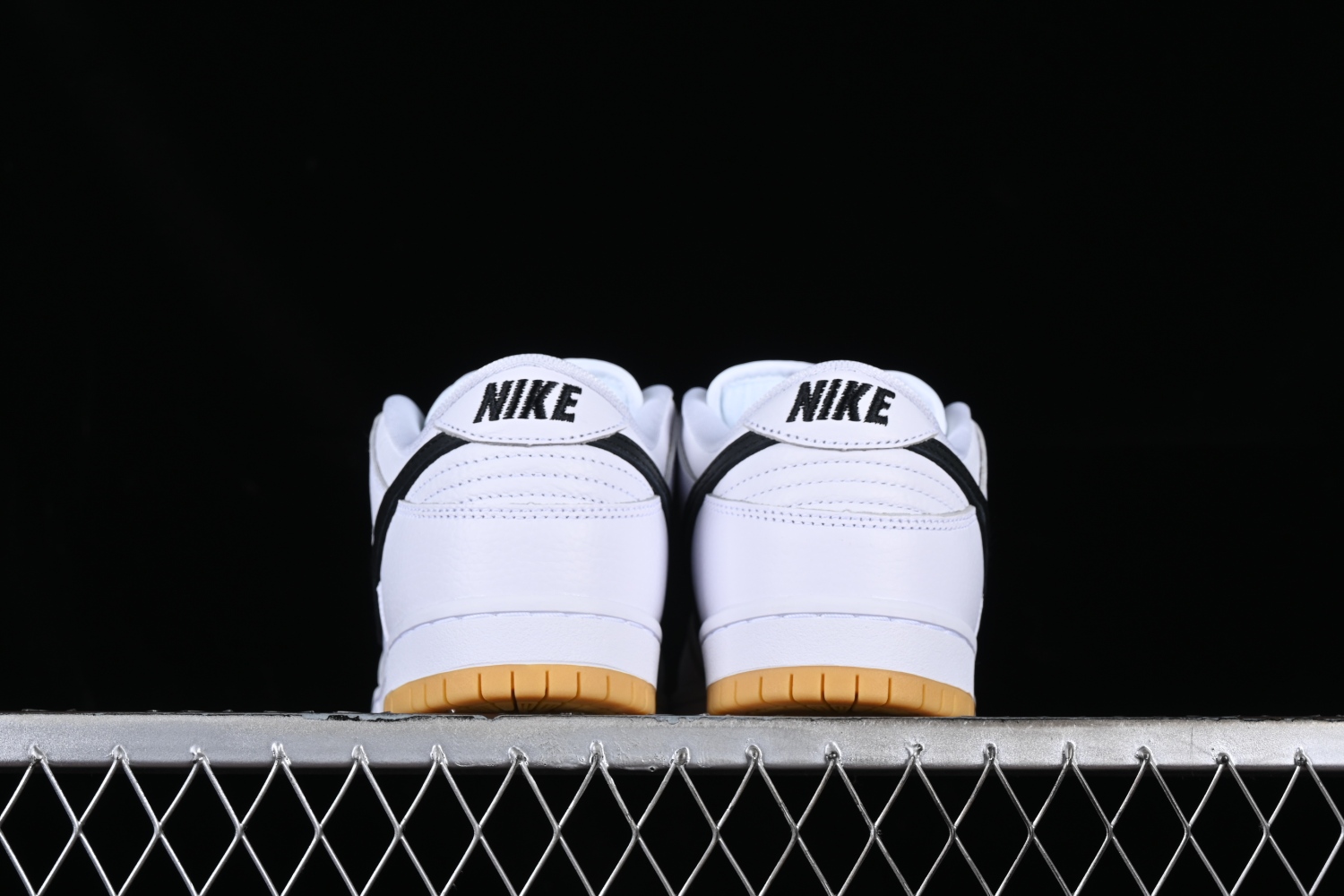 Nike SB Dunk Low Pro White Gum CD2563-101