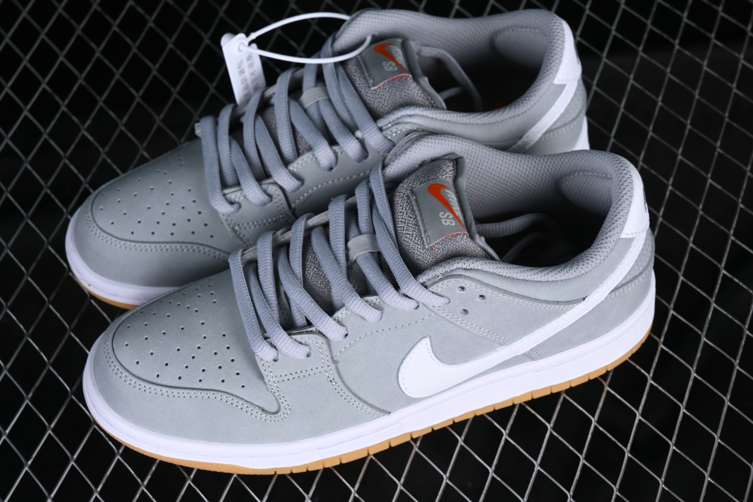 Nike SB Dunk Low Pro ISO Orange Label Wolf Grey Gum DV5464-001