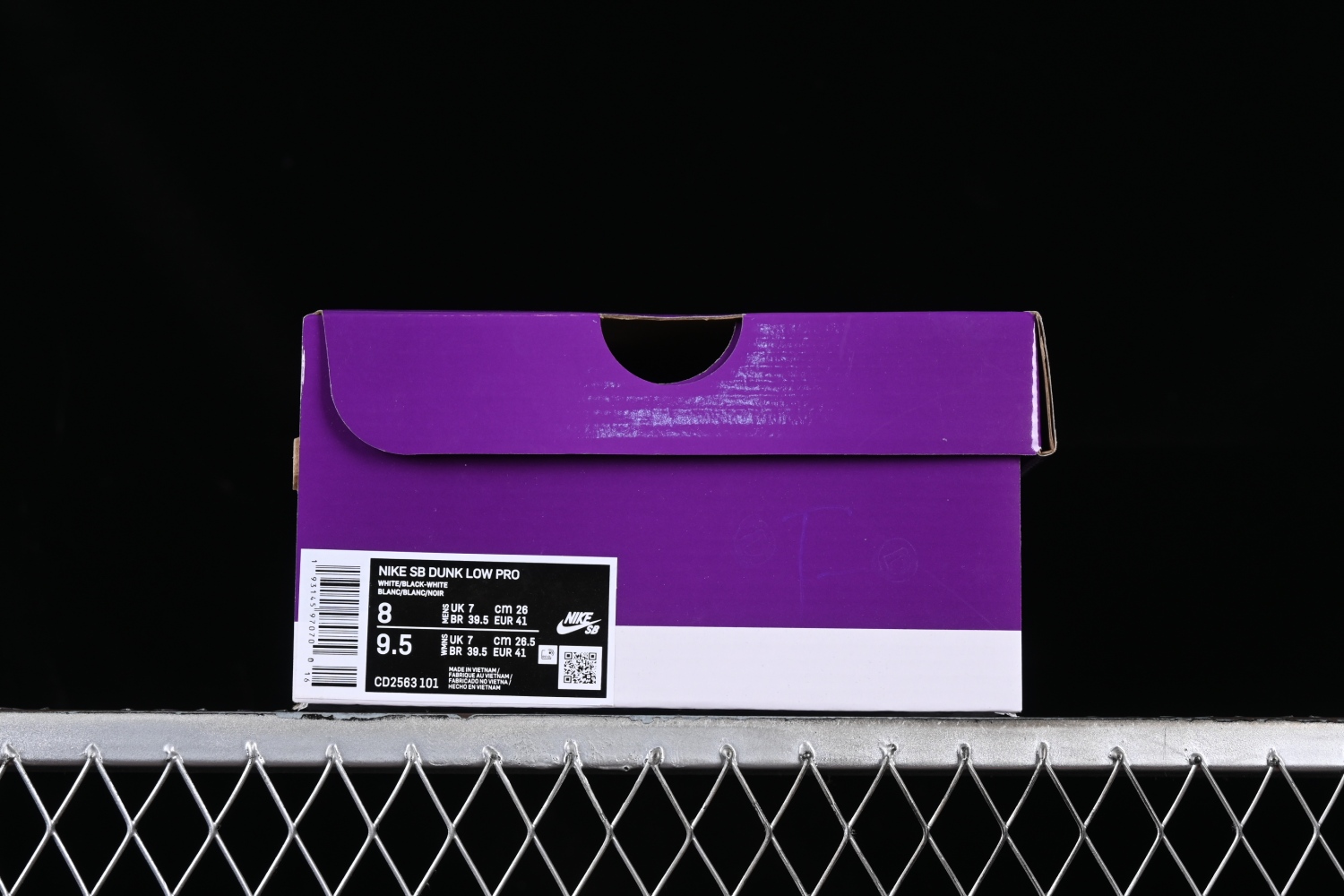 Nike SB Dunk Low Pro White Gum CD2563-101