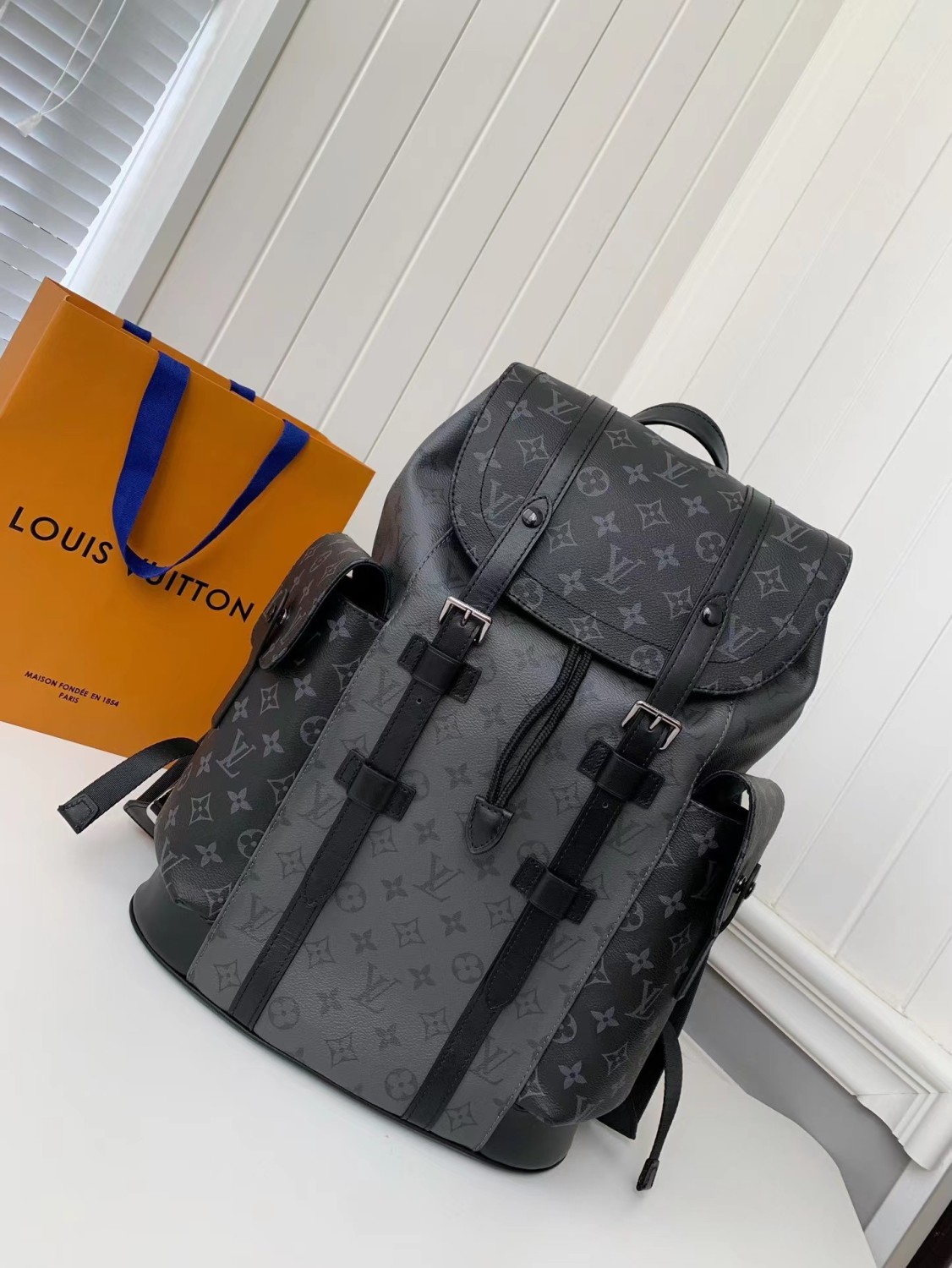 Lo**s Vu**ton Christopher Monogram Eclipse Reverse PM Gray M45419