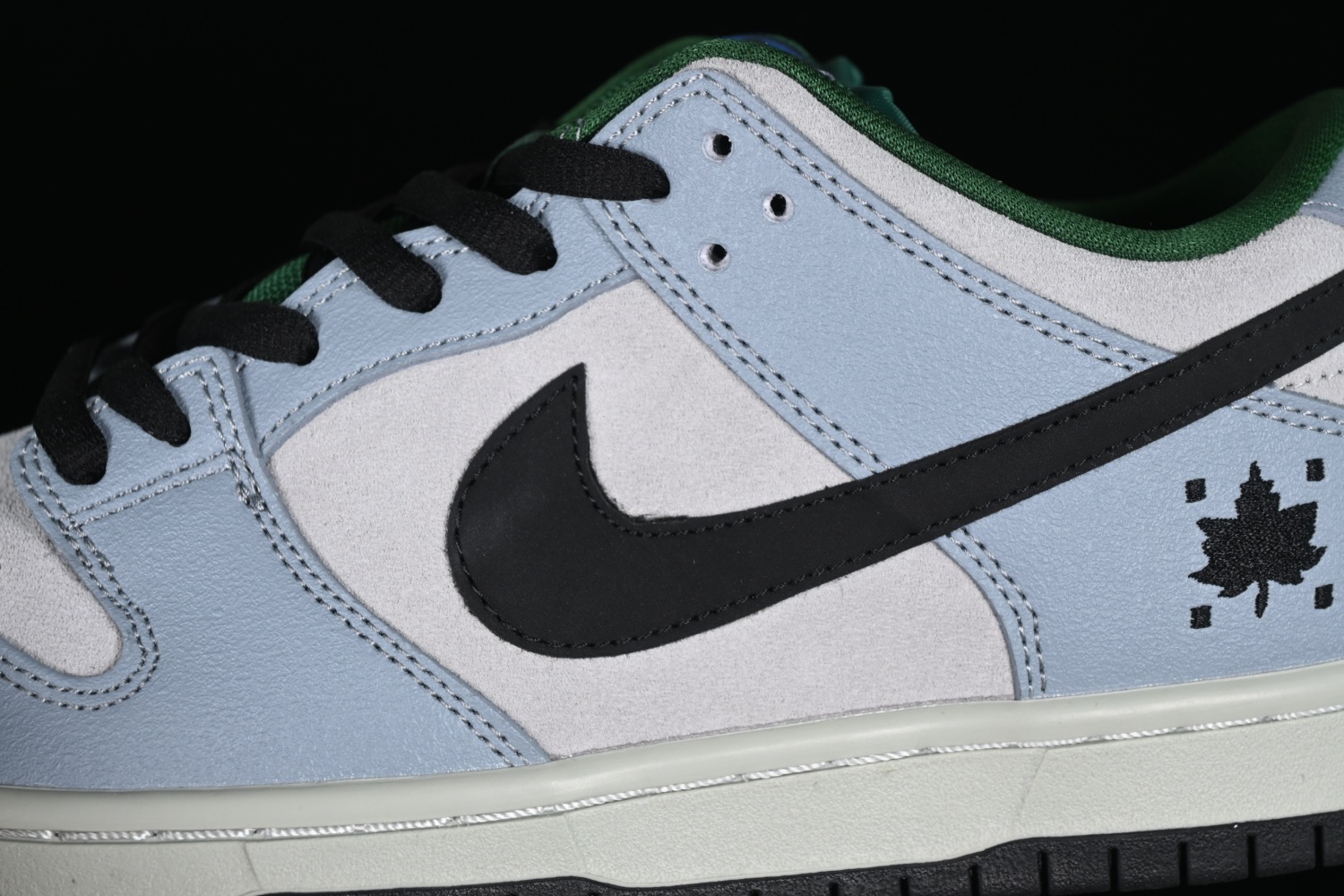 Nike SB Dunk Low Maple Leaf Central Park 313170-021