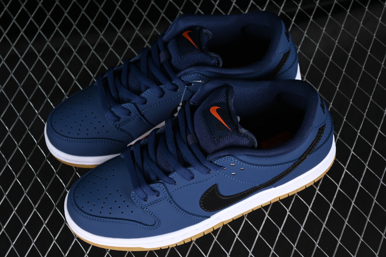 Nike SB Dunk Low Navy Black Gum CW7463-401