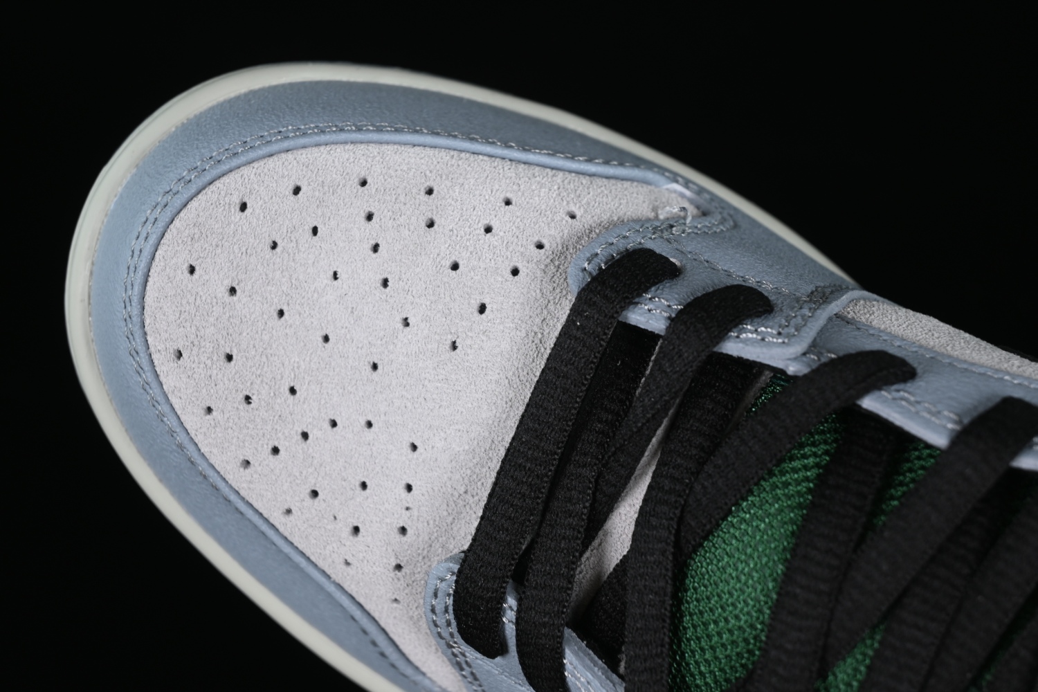 Nike SB Dunk Low Maple Leaf Central Park 313170-021