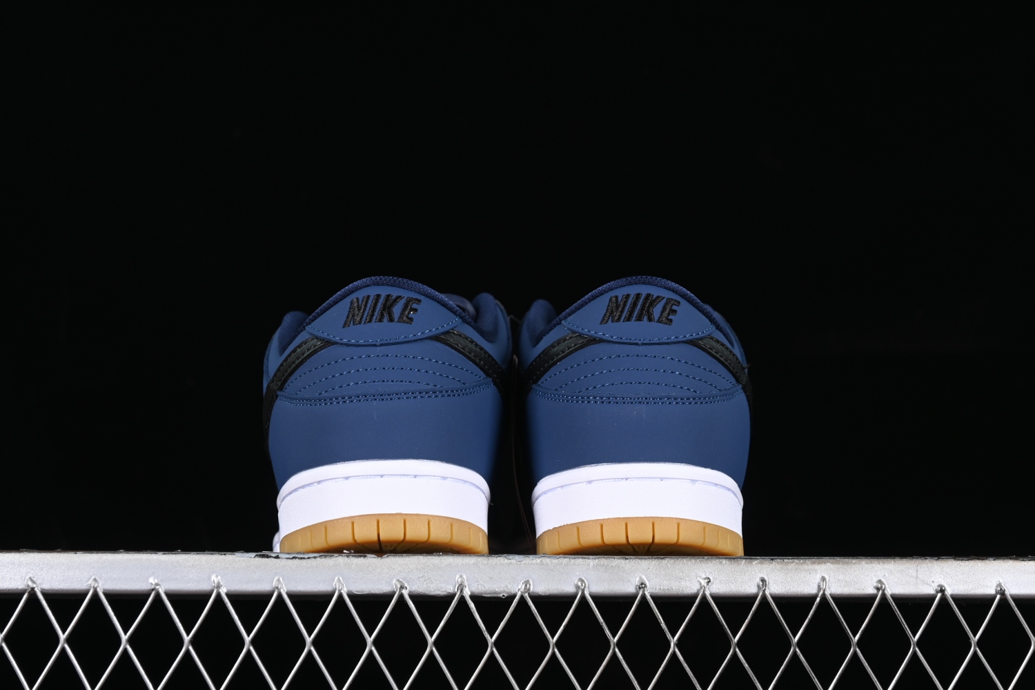 Nike SB Dunk Low Navy Black Gum CW7463-401