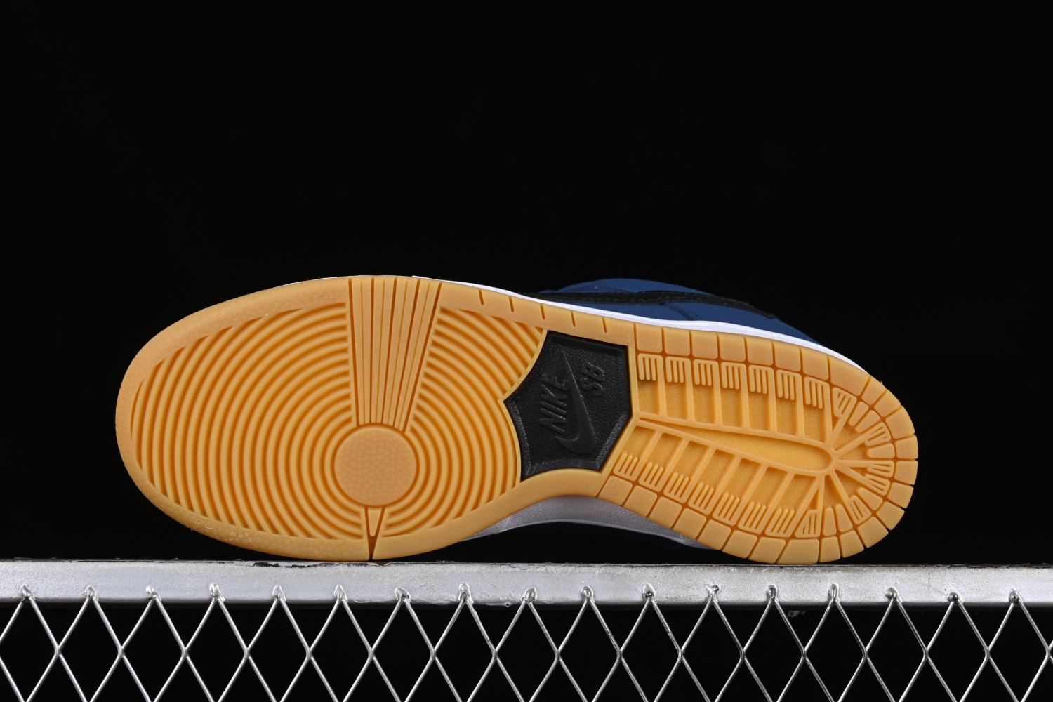 Nike SB Dunk Low Navy Black Gum CW7463-401