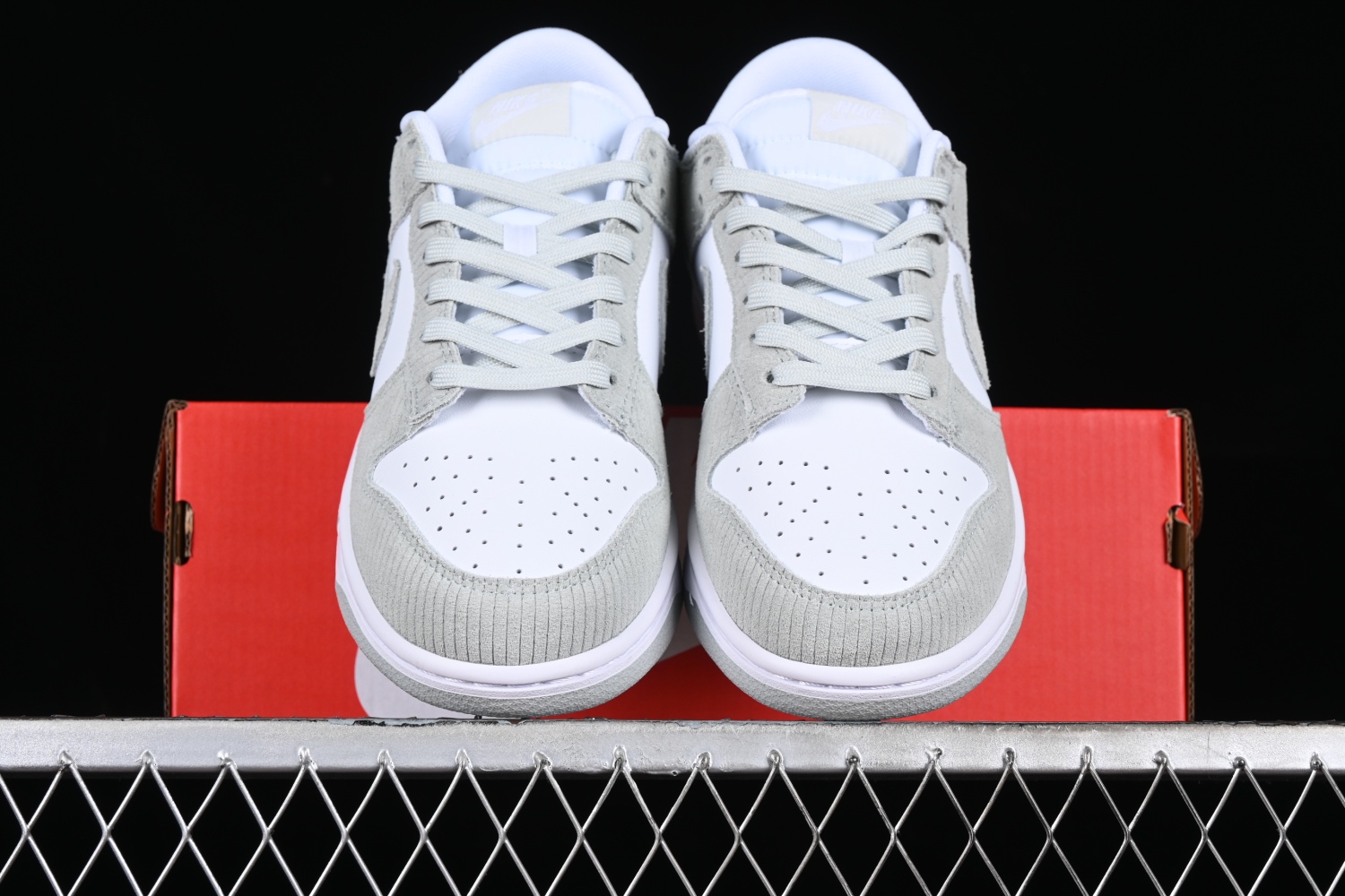 Nike Dunk Low Light Silver Corduroy FN7658-100