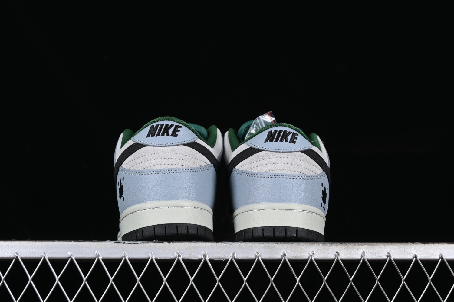Nike SB Dunk Low Maple Leaf Central Park 313170-021