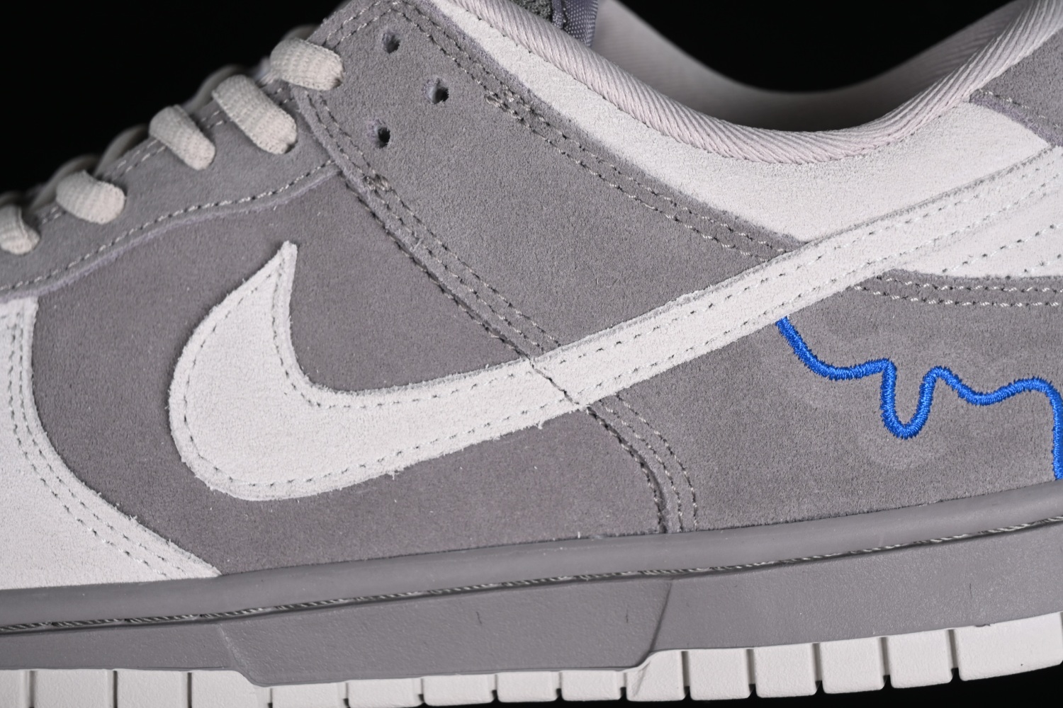 Nike SB Dunk Low 308269-111