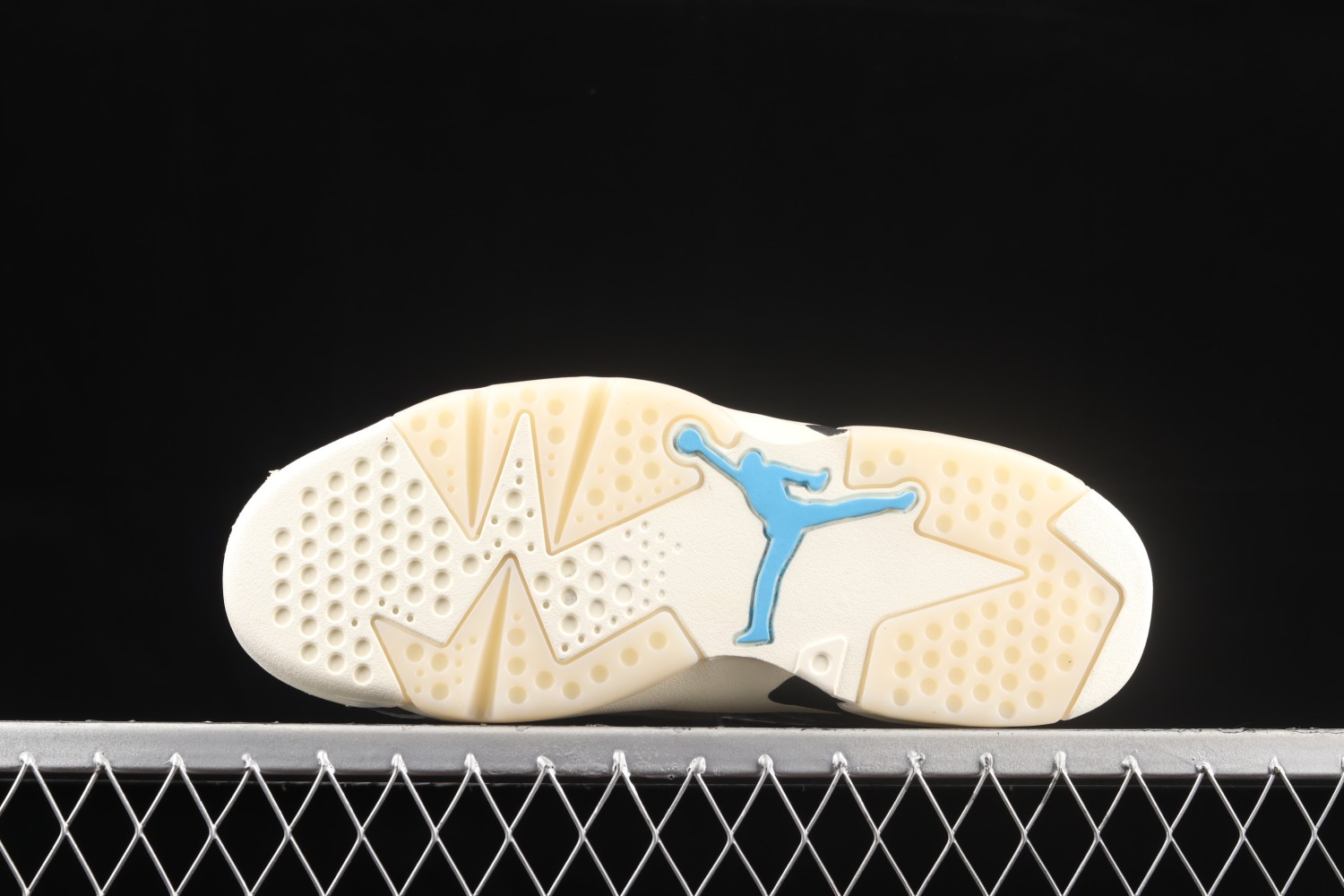 Jordan 6 Retro Tech Chrome CK6635-001