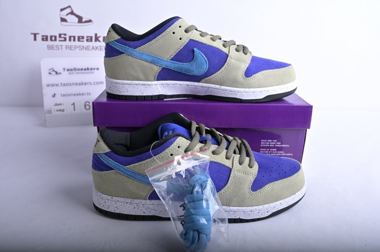 Nike Dunk Low SB Celadon BQ6817-301