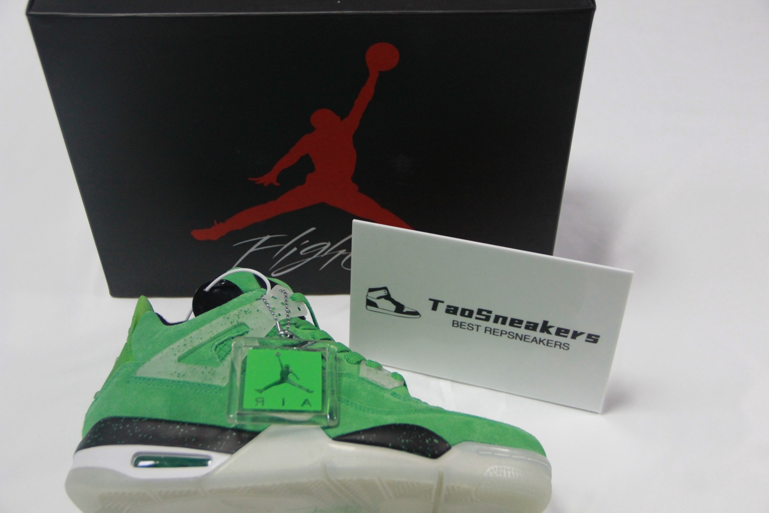 Jordan 4 Retro “Emerald Green”  AJ4A61426 LN4