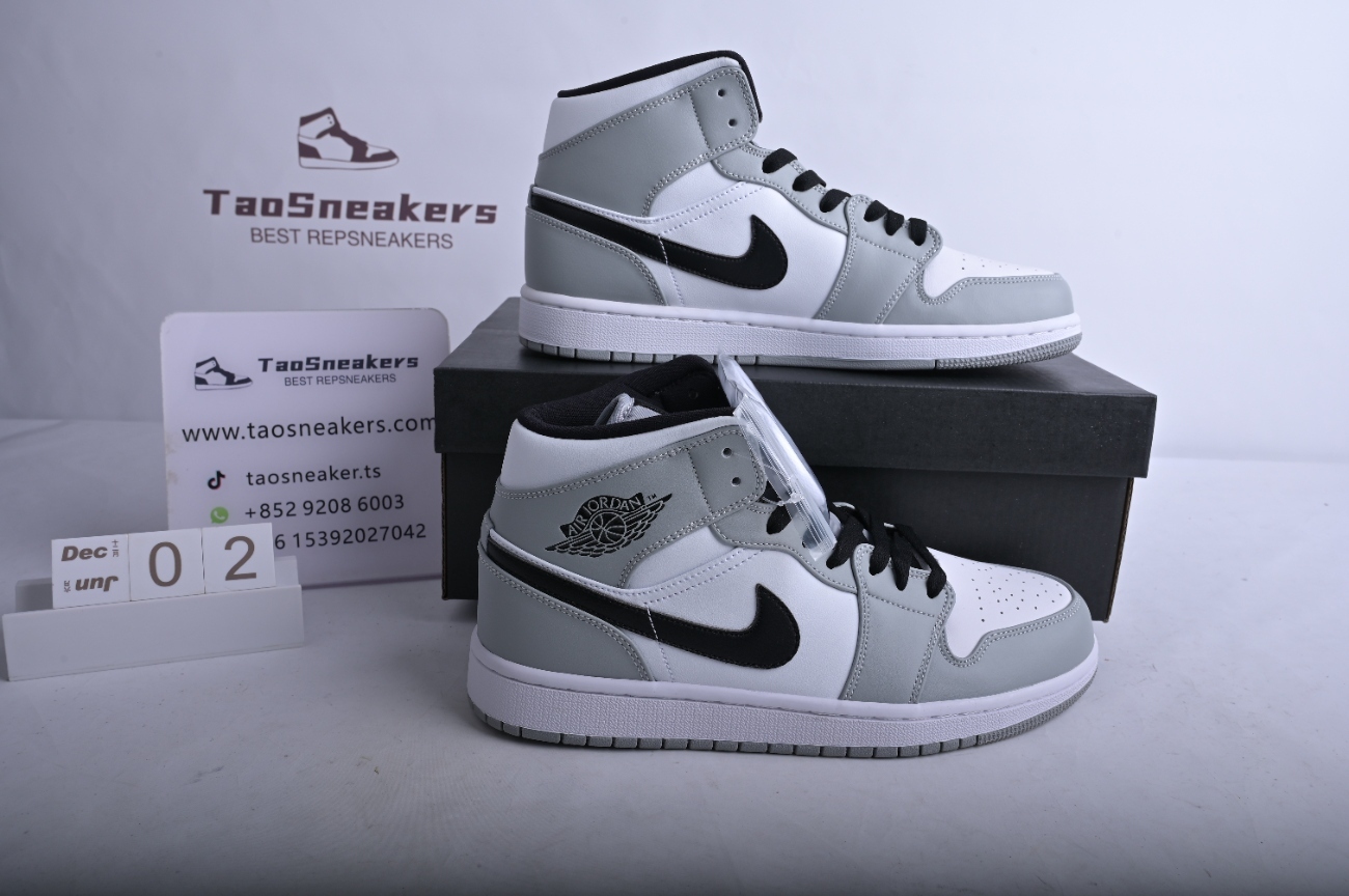 Jordan 1 Mid Light Smoke Grey  554724-092