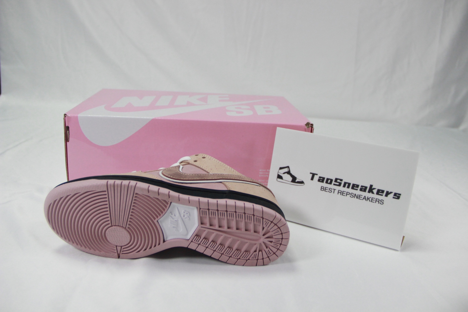 NIKE DUNK SB LOW Pink BV1310-800