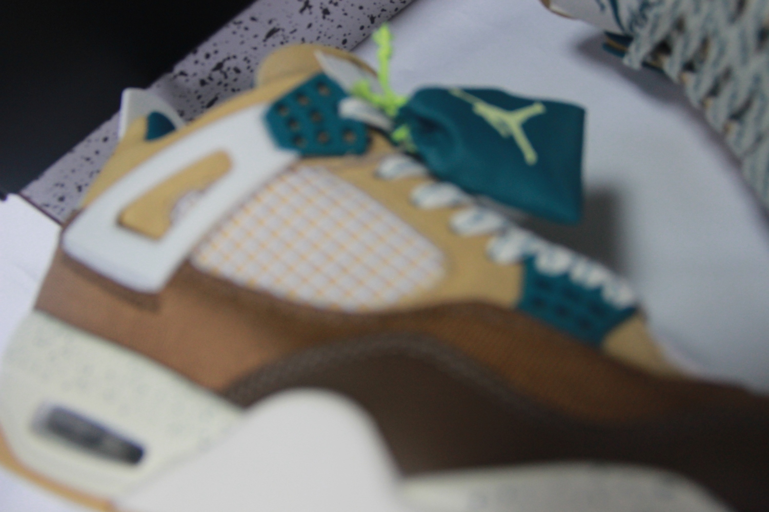 Air Jordan 4 GS Cacao Wow FB2214-200