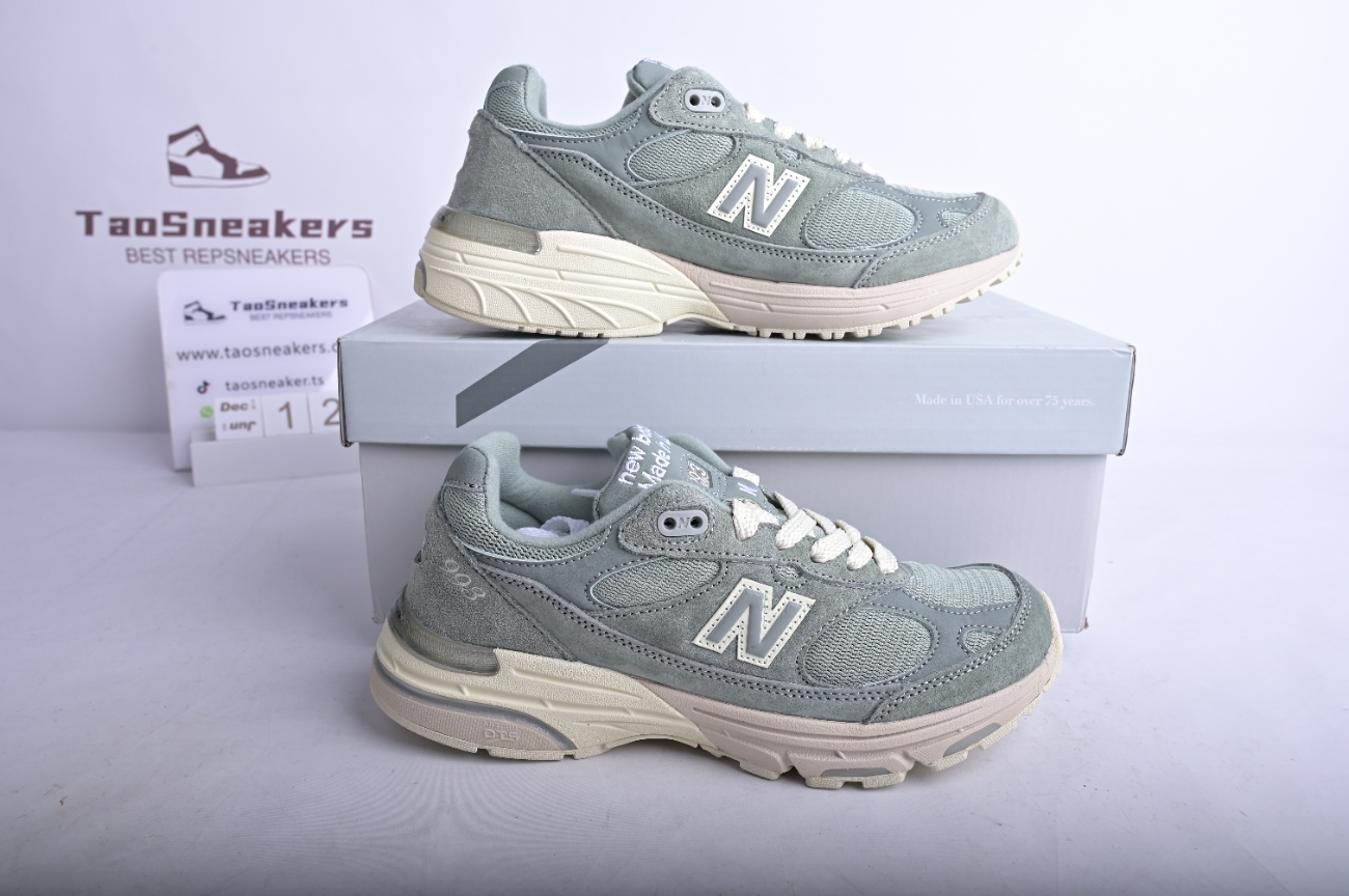 New Bal*nce 993 MiUSA Kith Pistachio MR993KH1