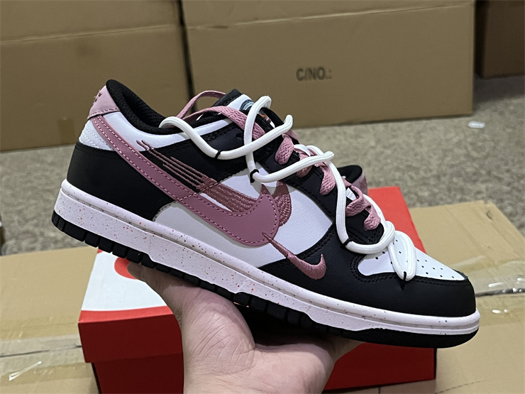 Nike Dunk Low FD4623-153