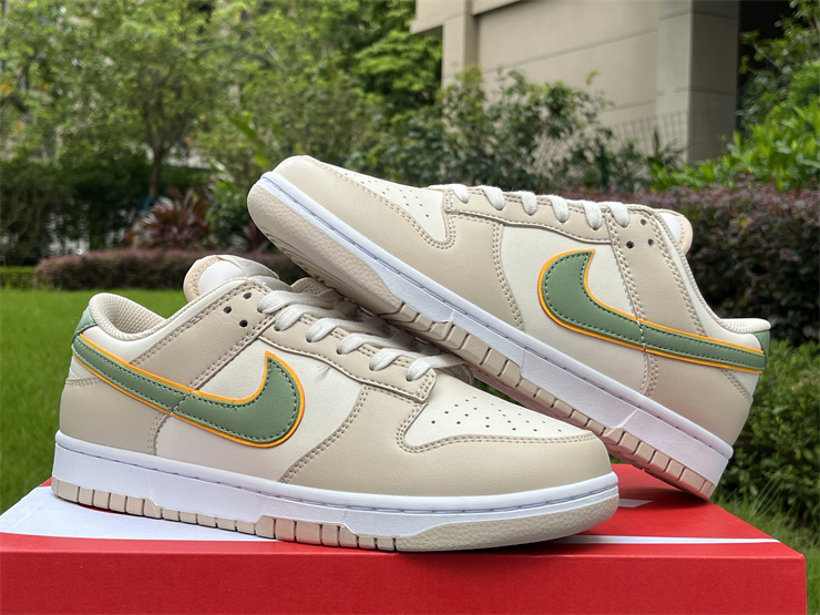 Nike SB Dunk Low  Pale Ivory  FQ6869-131