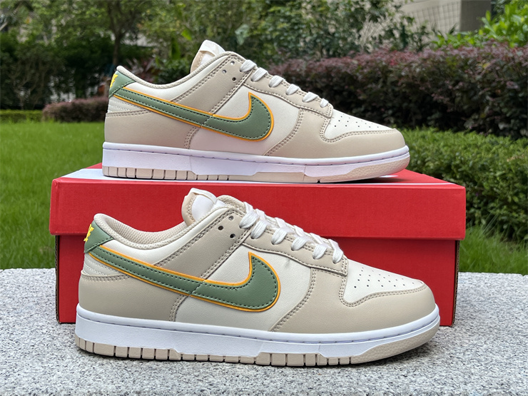 Nike SB Dunk Low  Pale Ivory  FQ6869-131