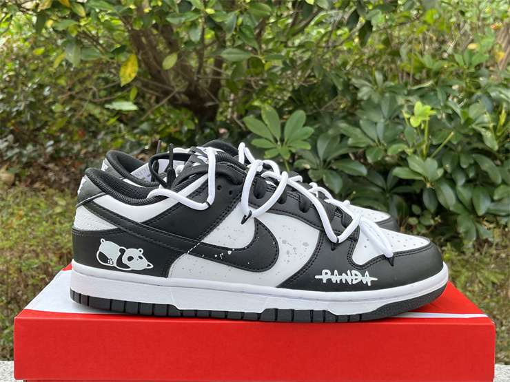 Nike SB Dunk Low CW1590-100