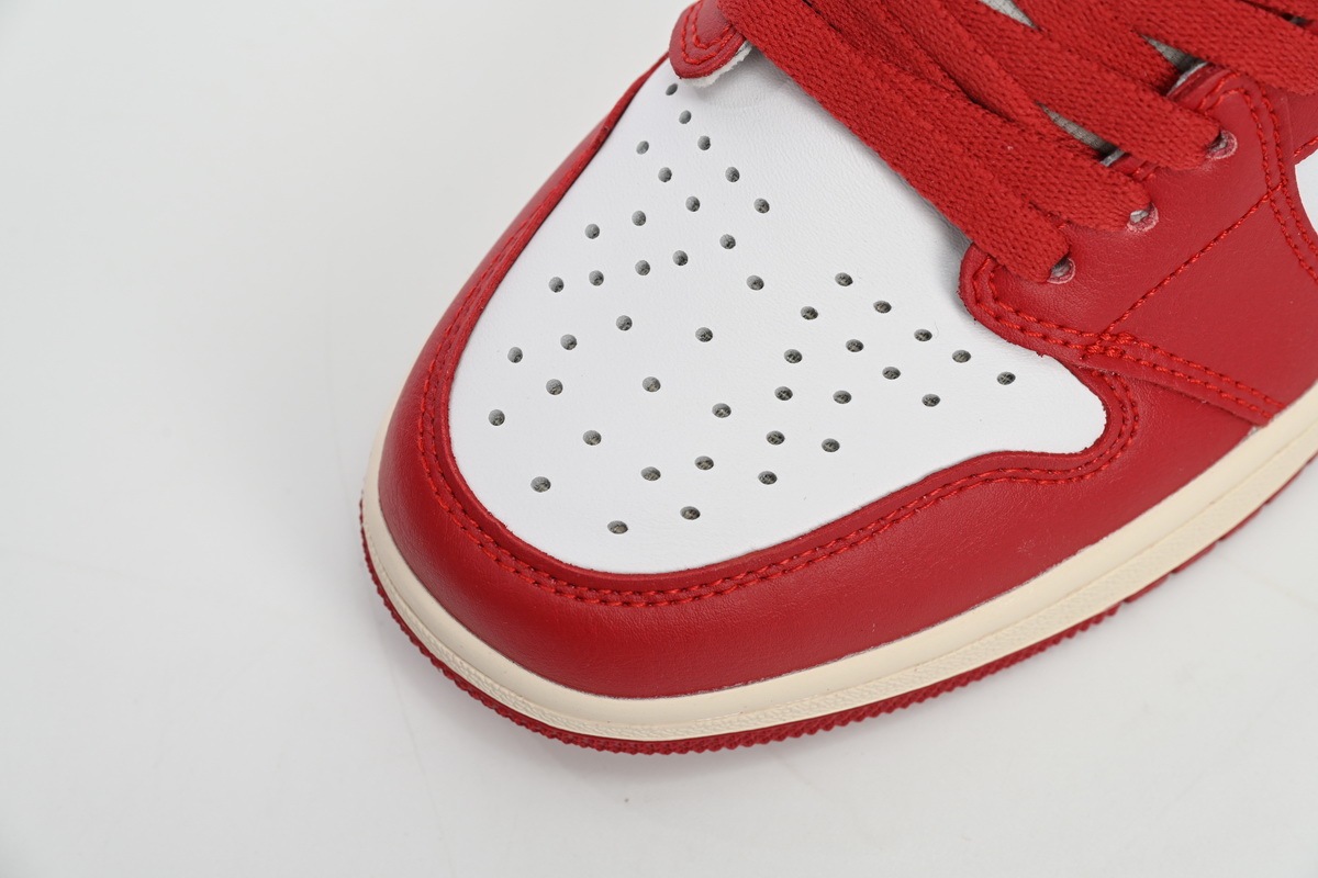 Air Jordan 1 High OG WMNS “Chenille” DJ4891-061