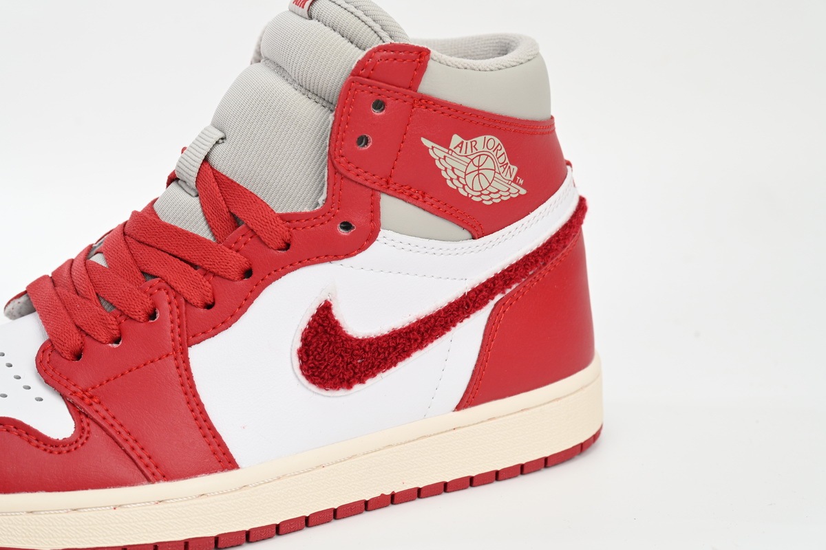 Air Jordan 1 High OG WMNS “Chenille” DJ4891-061