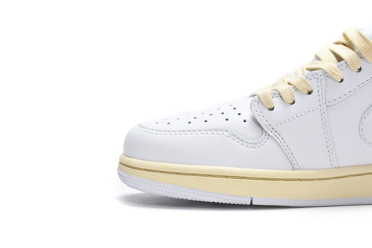 Travis Scott x Air Jordan 1 Low White Blue DH68369-186