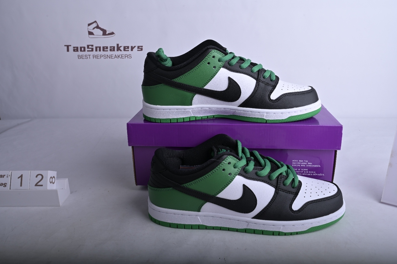 Nike SB Dunk Low Classic Green BQ6817-302