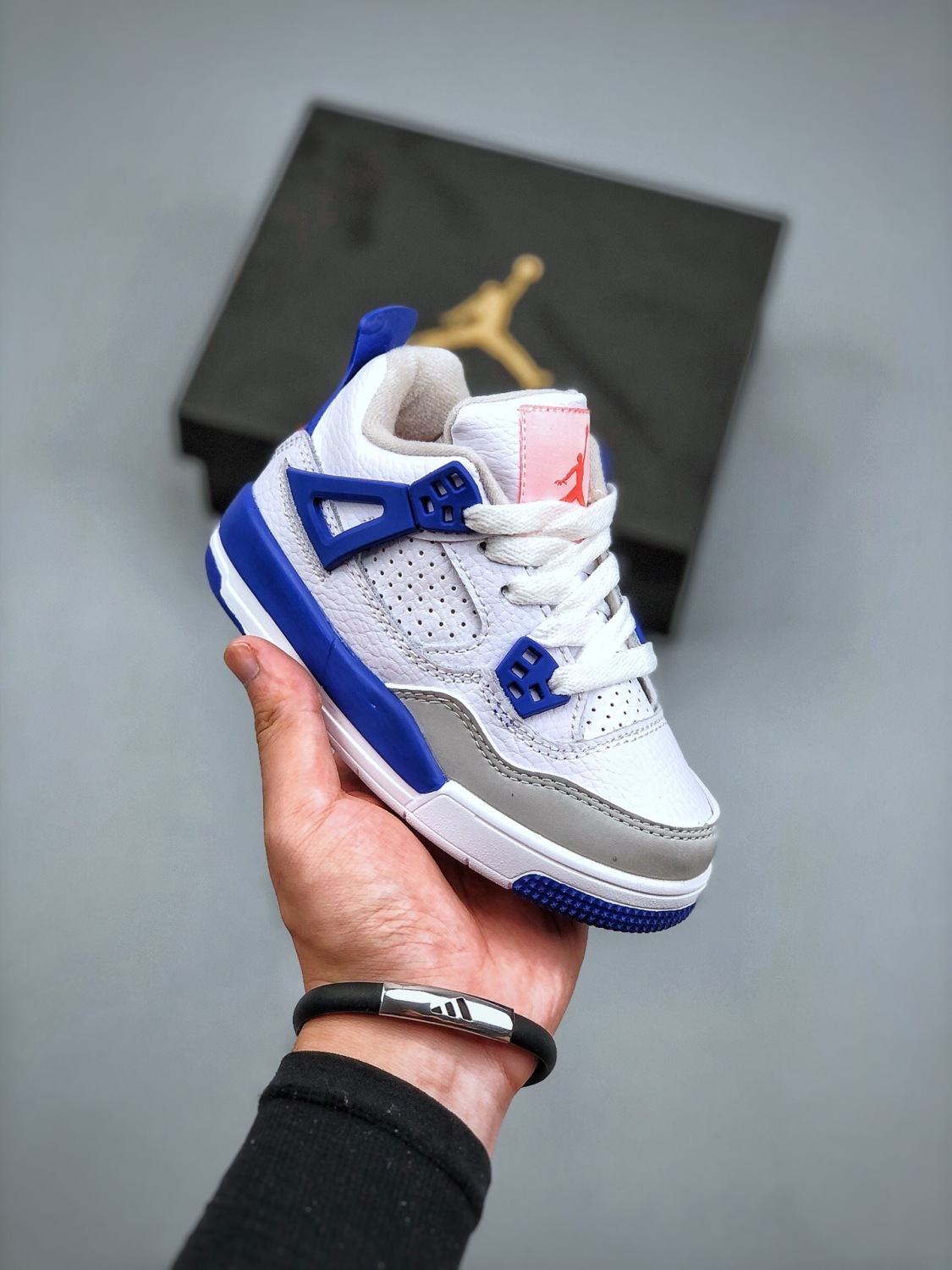 KID Jordan 4