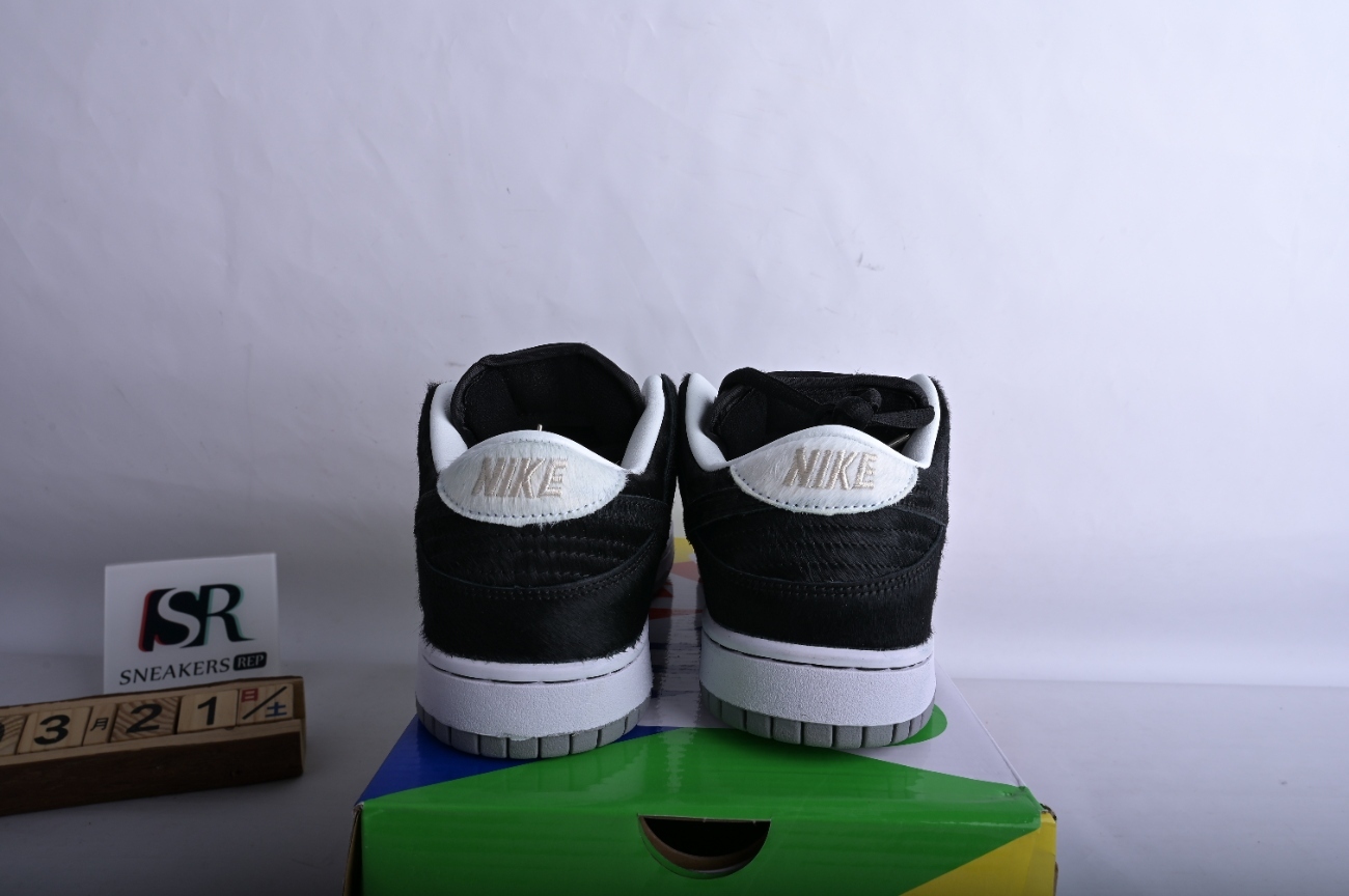 Nike SB Dunk Low Medicom Toy (2020)  CZ5127-001
