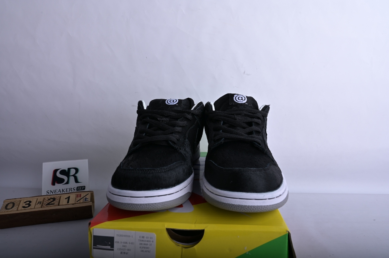 Nike SB Dunk Low Medicom Toy (2020)  CZ5127-001