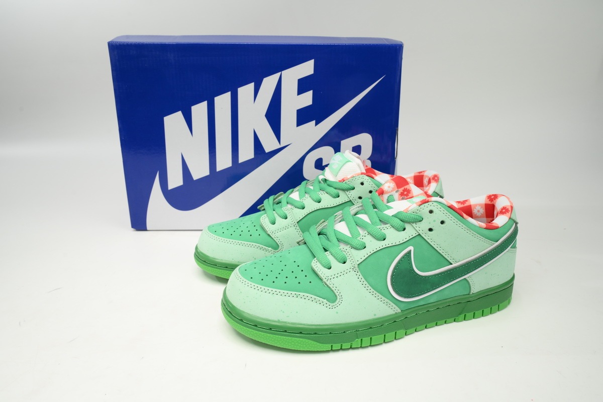 CONCEPTS × Nike Dunk SB Seaweed Green Lobster BV1310-303