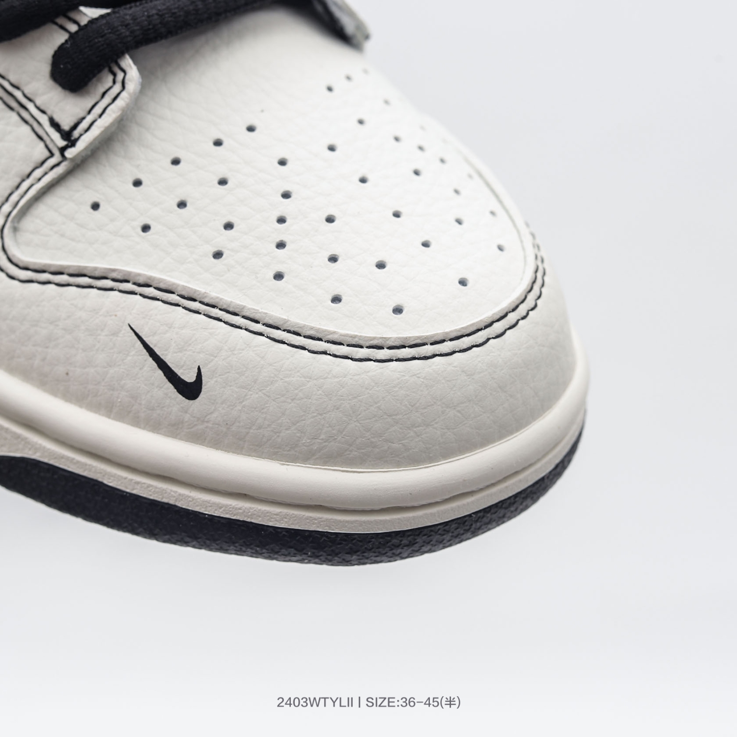 Supreme x Nike By You SB Dunk Low Retro SP RM2308-237