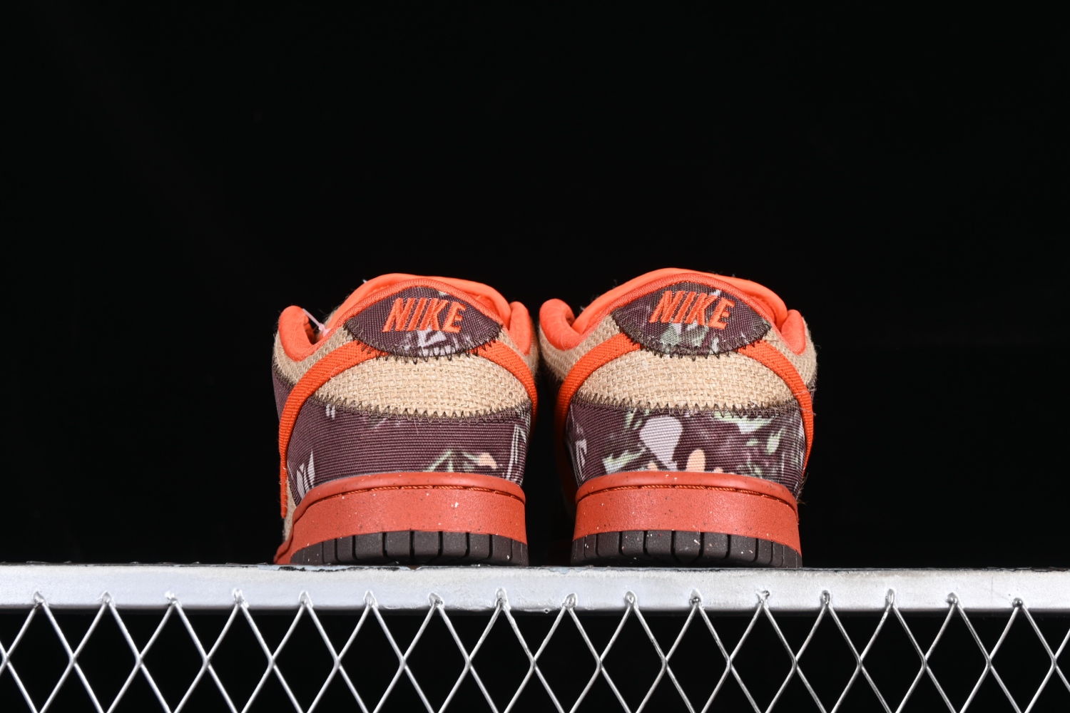 Nike SB Dunk Low “Hunter Reese Forbes” 304292-281