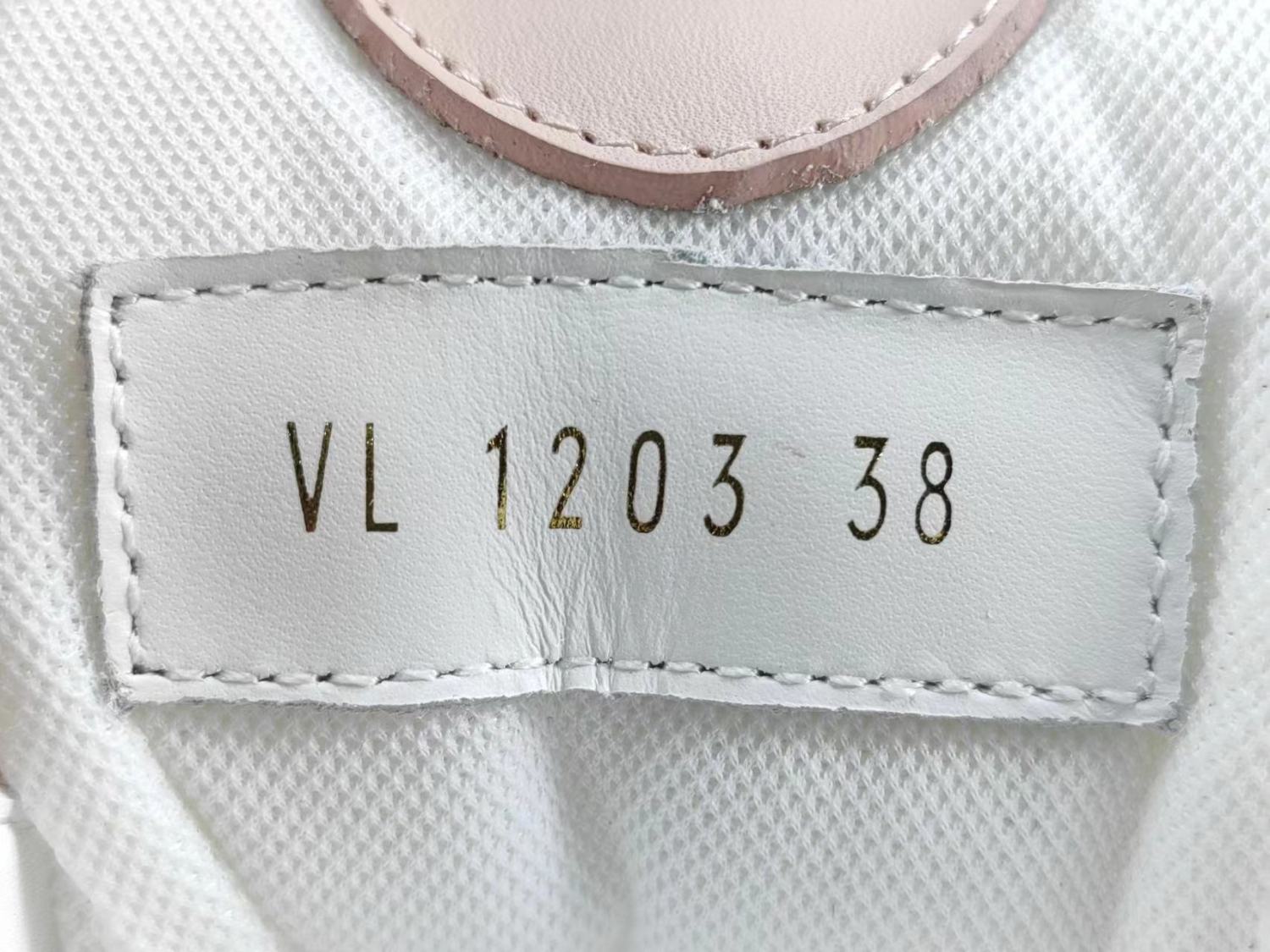 LO**S VU**TON Run 55 1ACGP2
