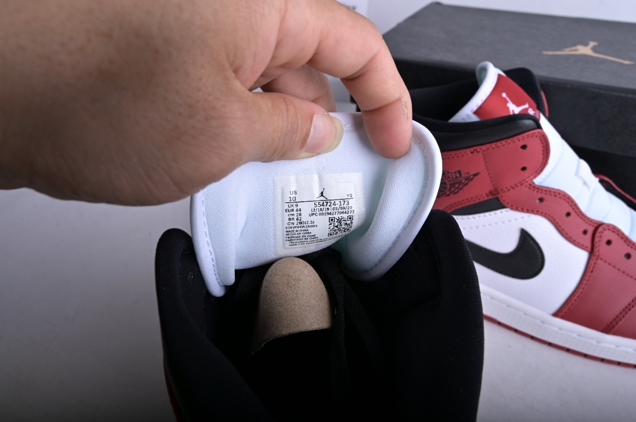 Jordan 1 Mid Chicago (2020) 554724-173