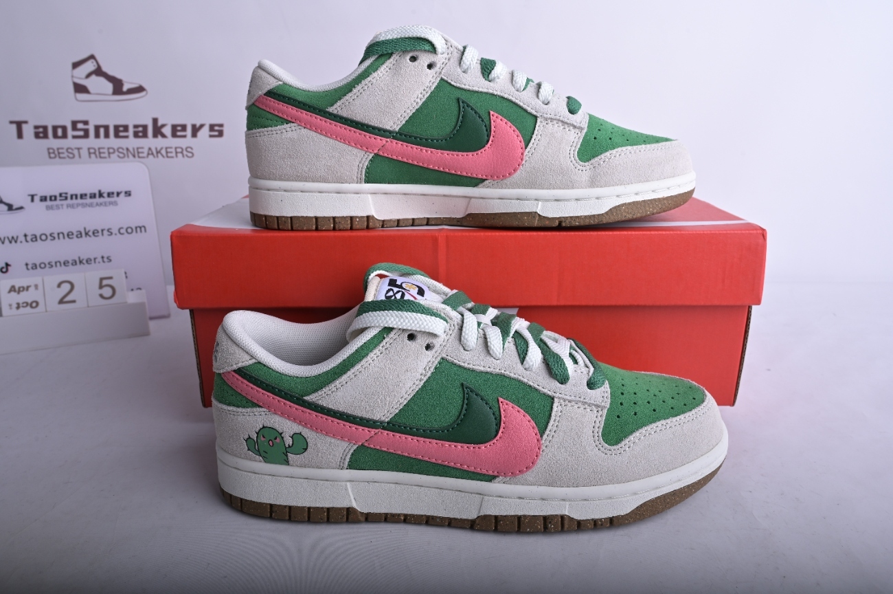 Nk SB Dunk Low  85   DO9457-137