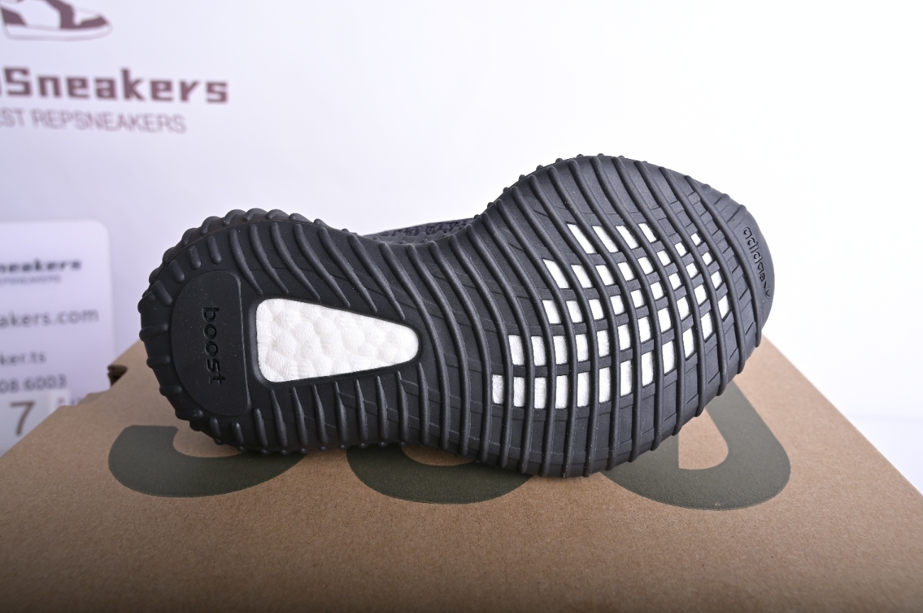 KID Yeezy 350