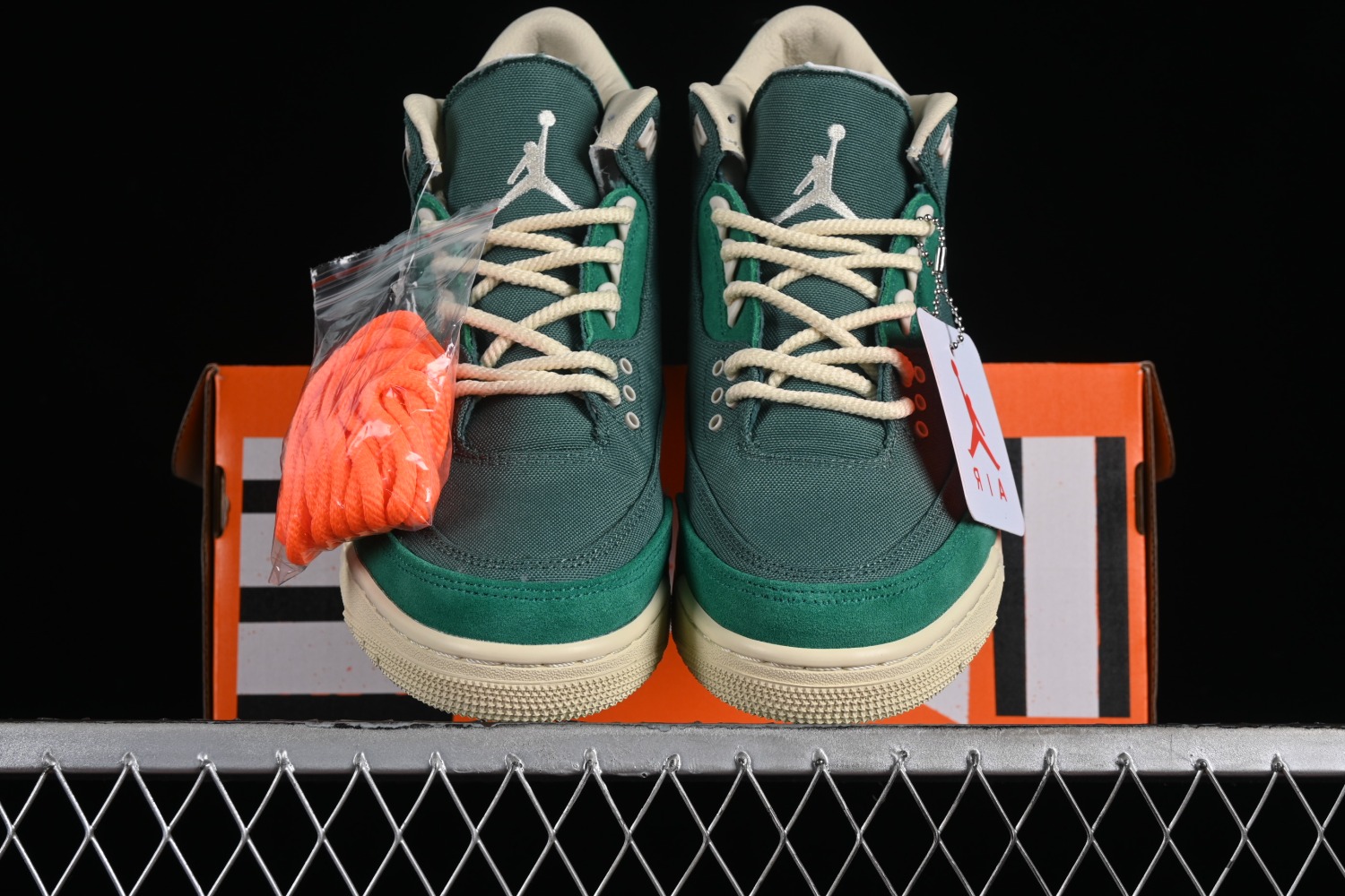 Jordan 3 Retro SP Nina Chanel Abney Bicoastal FZ7974-300