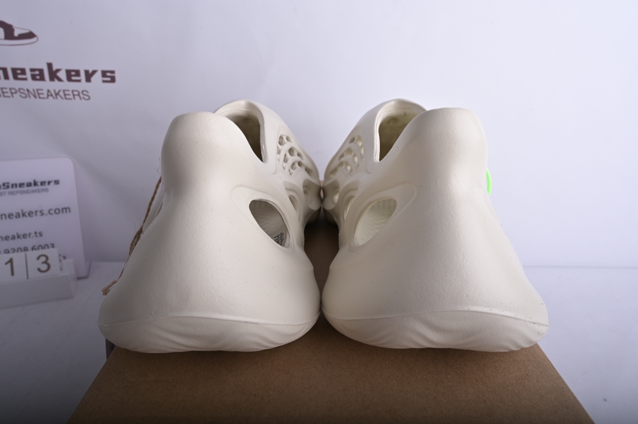 adidas Yeezy Foam RNNR Ararat G55486