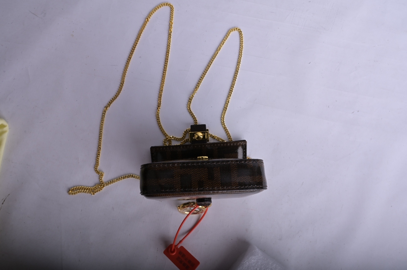 FENDI Fendi Baguette Nano 7AR844A6V5F17U4