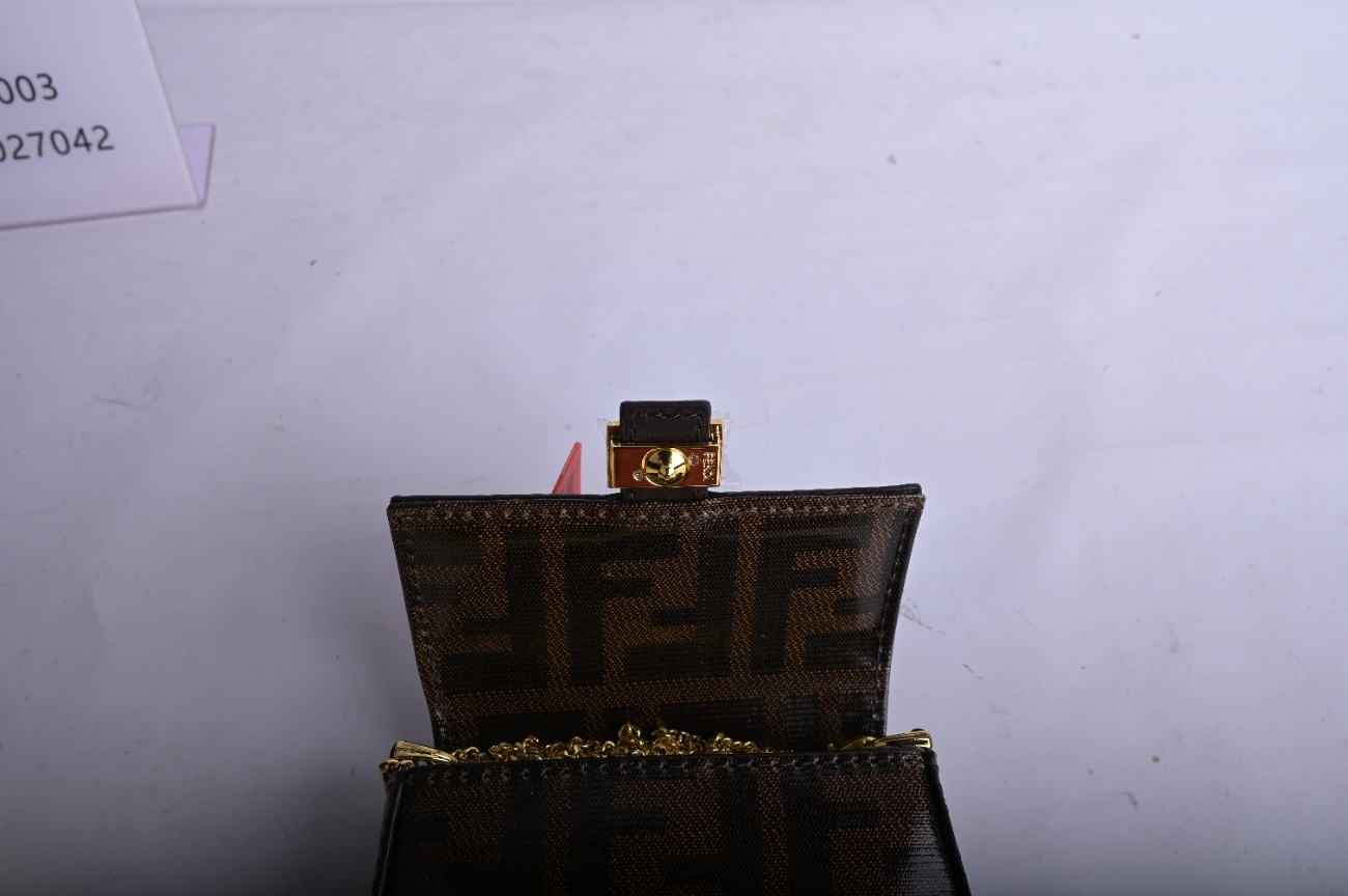 FENDI Fendi Baguette Nano 7AR844A6V5F17U4