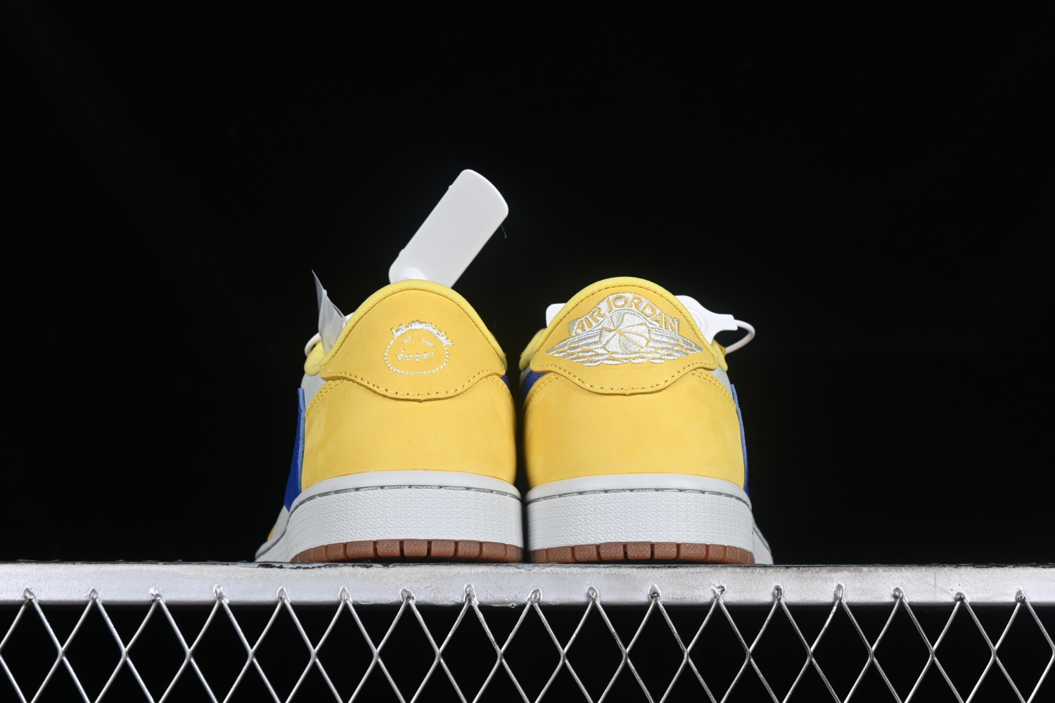 Jordan 1 Retro Low OG SP Travis Scott Canary DZ4137-700
