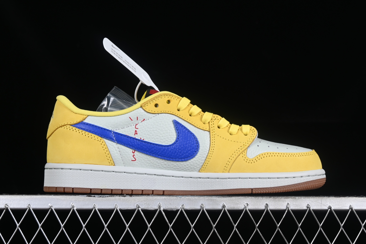 Jordan 1 Retro Low OG SP Travis Scott Canary DZ4137-700