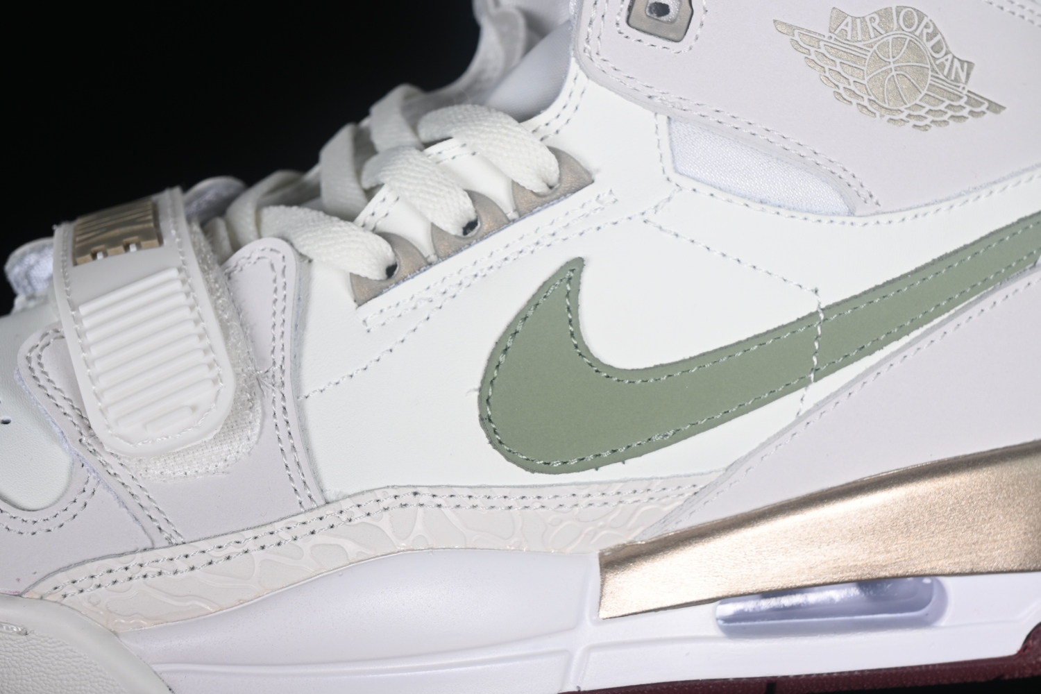 Air Jordan Legacy 312 HF0745 131