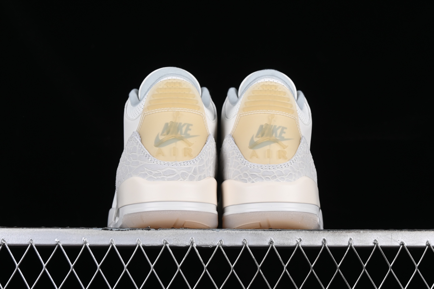 Air Jordan 3  Craft Ivory FJ9479-100